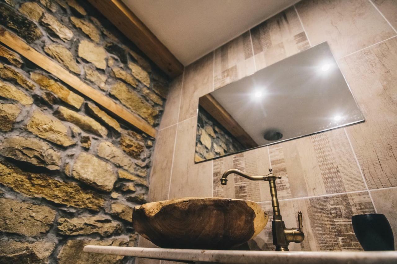 Hotel Завоя Krushuna Esterno foto