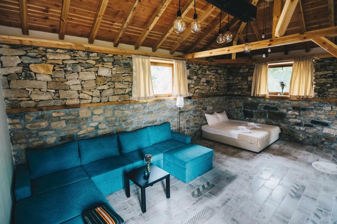 Hotel Завоя Krushuna Esterno foto